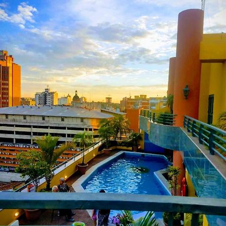 Hotel Las Margaritas 亚松森 外观 照片