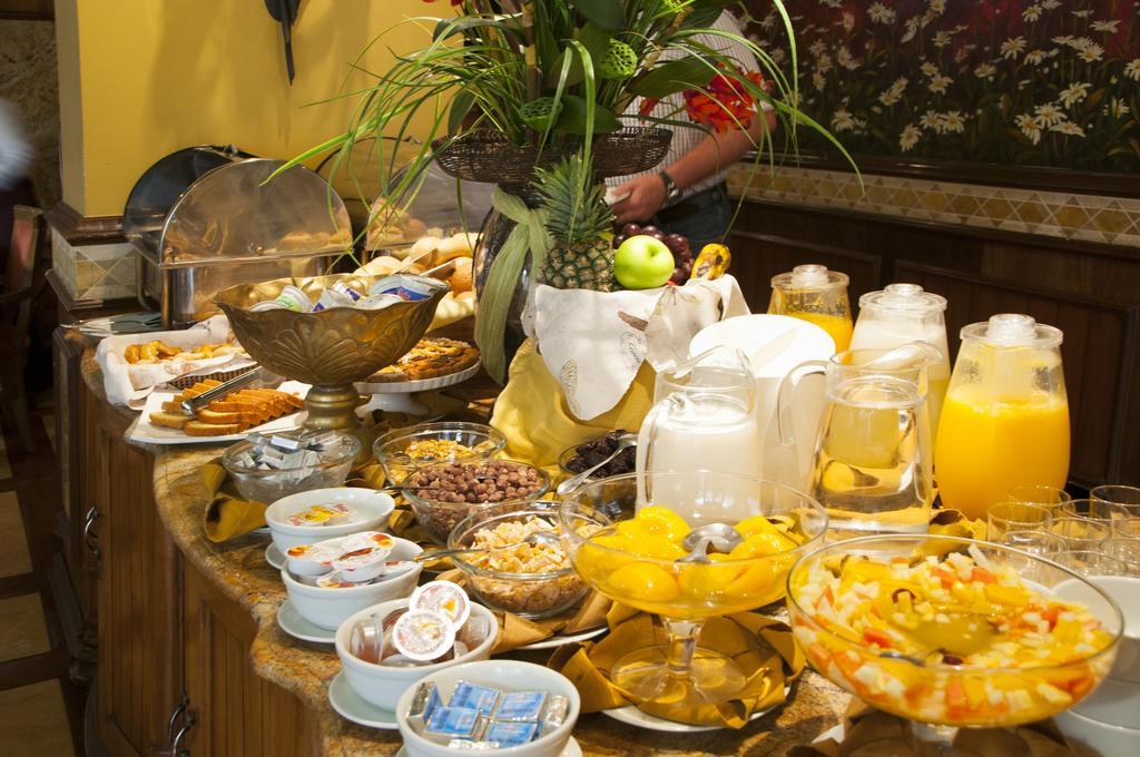 Hotel Las Margaritas 亚松森 外观 照片