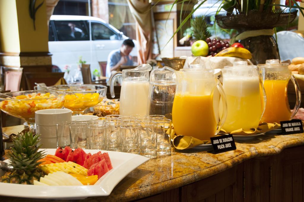 Hotel Las Margaritas 亚松森 外观 照片