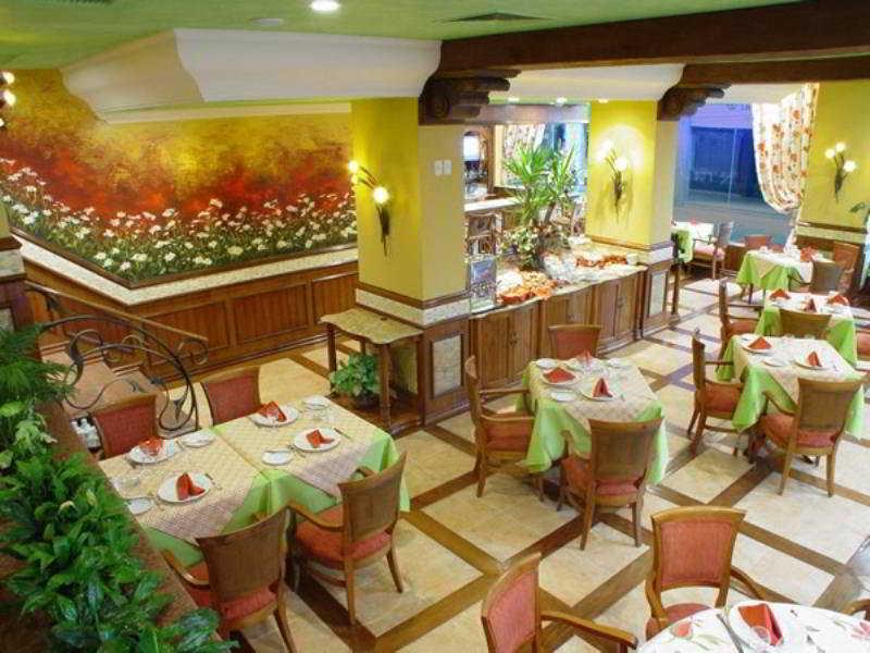 Hotel Las Margaritas 亚松森 餐厅 照片