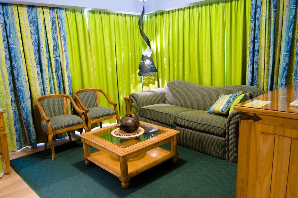 Hotel Las Margaritas 亚松森 外观 照片