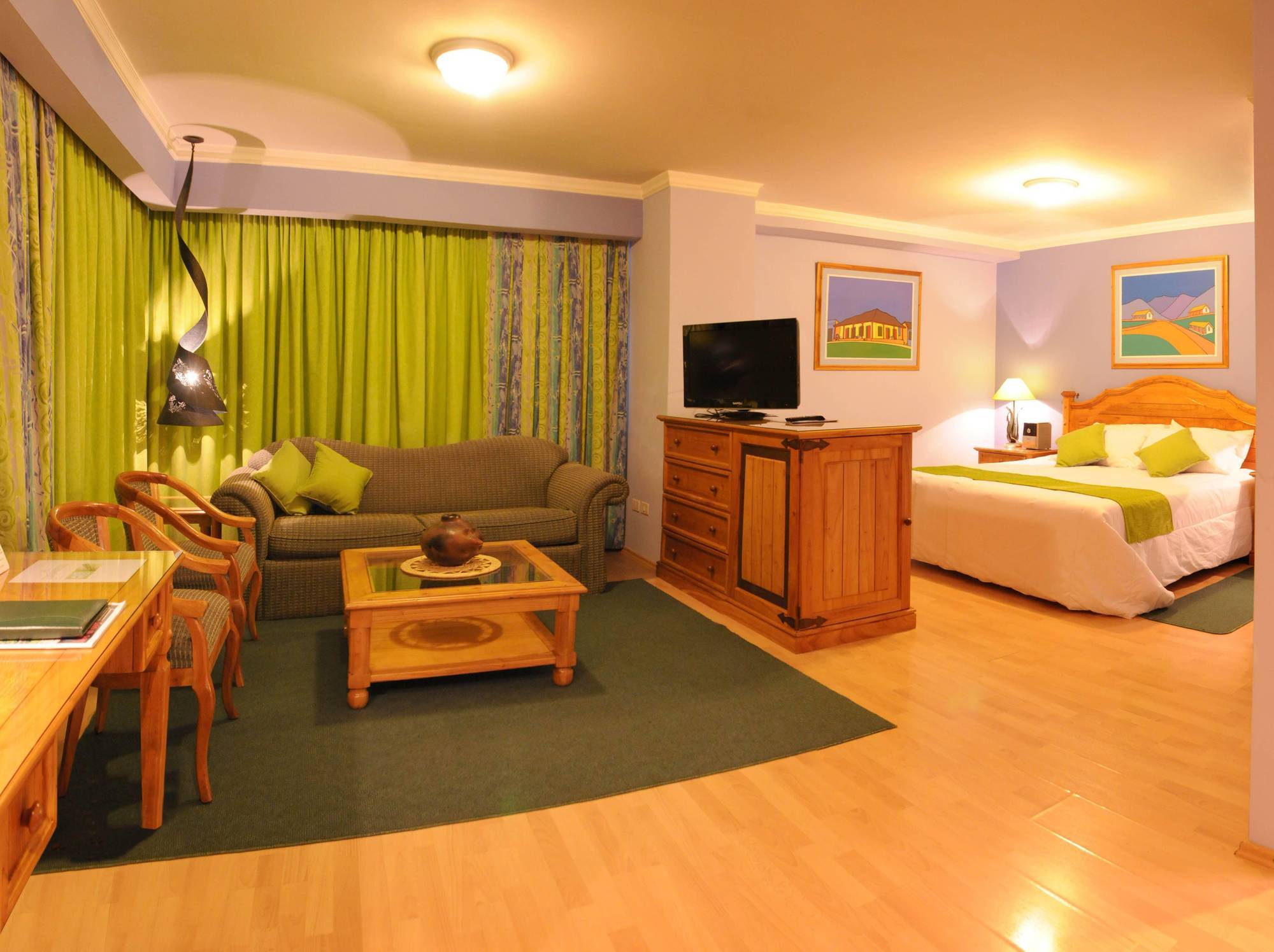 Hotel Las Margaritas 亚松森 外观 照片