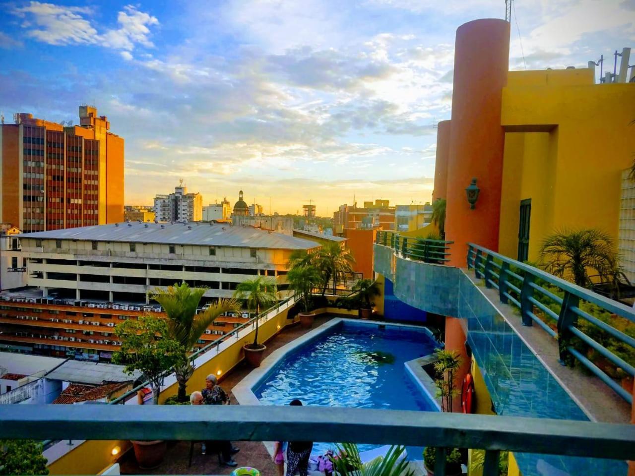 Hotel Las Margaritas 亚松森 外观 照片