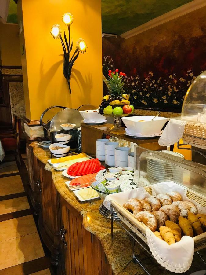 Hotel Las Margaritas 亚松森 外观 照片